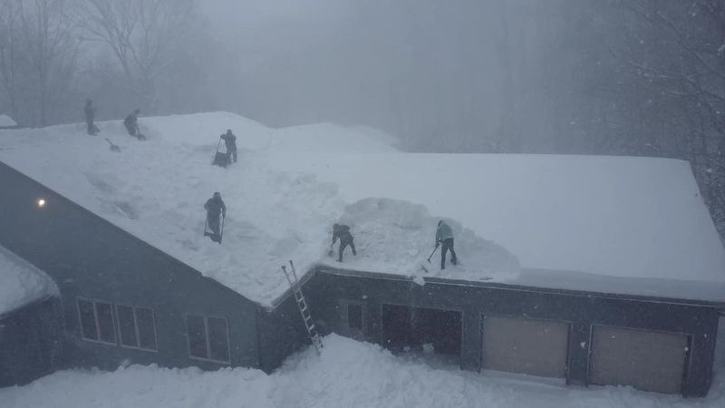 Roofing Snow Removal Service