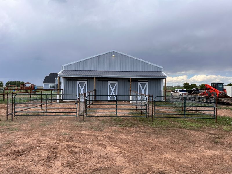 Round Pens