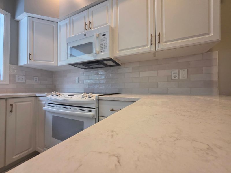 Kitchen and Cabinet Refinishing