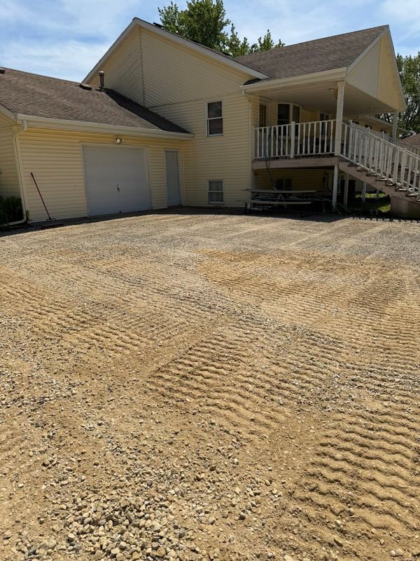 Gravel Driveways & Parking Lot