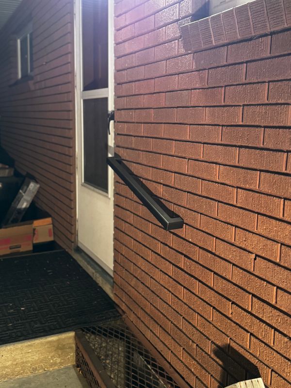 Handrails and grab rails