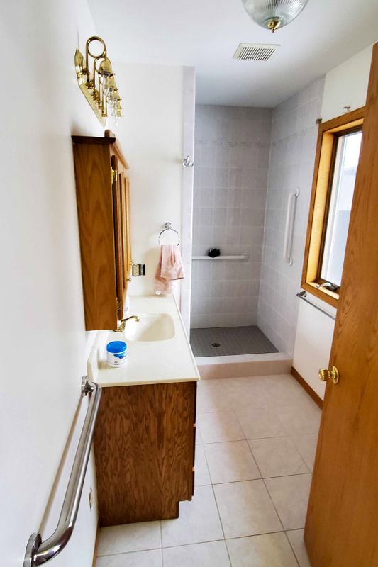 Kitchen and Cabinet Refinishing