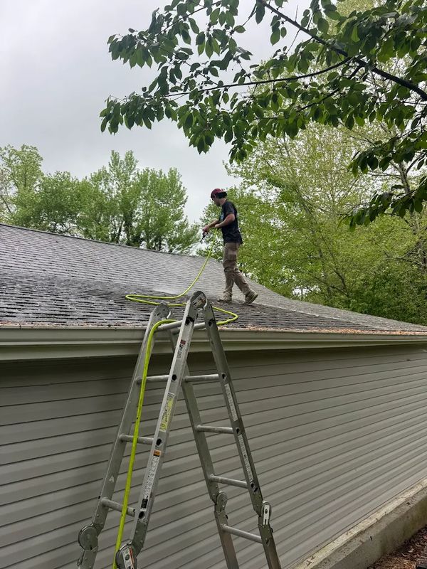 Roof Washing
