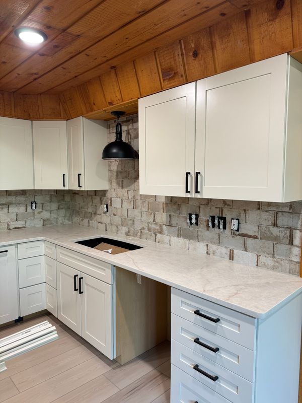 Kitchen backsplash 