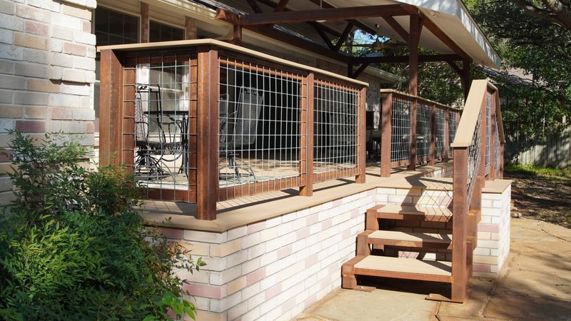 DECKING