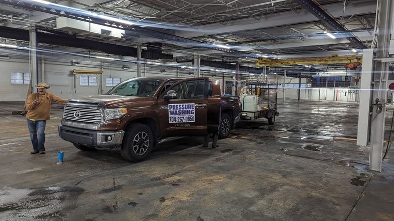 Commercial Pressure Washing