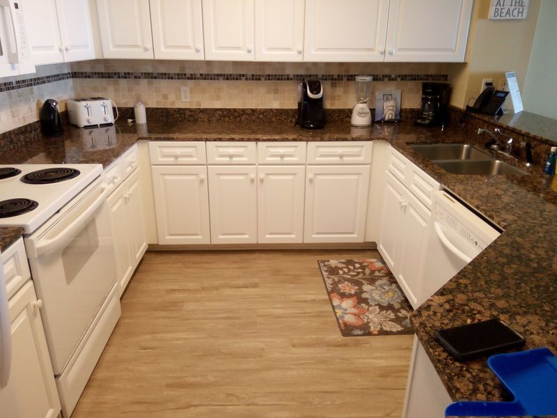 Custom Cabinet Manufacturing