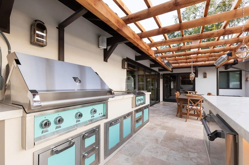 Outdoor Kitchen Installation