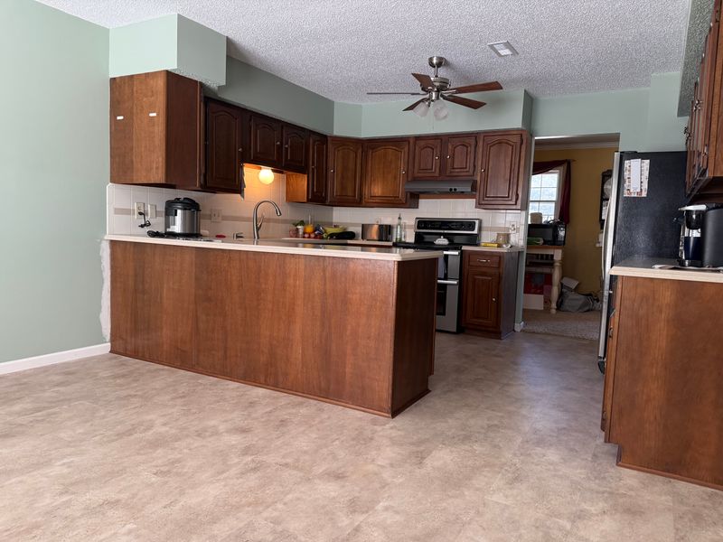 Kitchen and Cabinet Refinishing