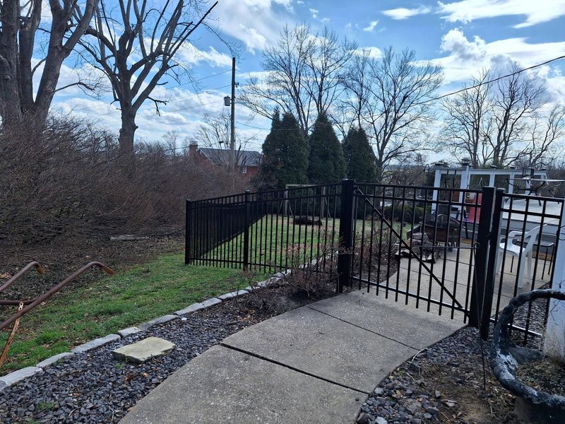 Commercial Fencing