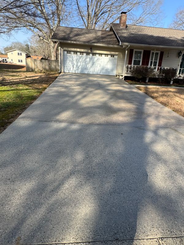 Driveway and Sidewalk Cleaning