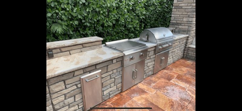 Outdoor Kitchens & Countertops