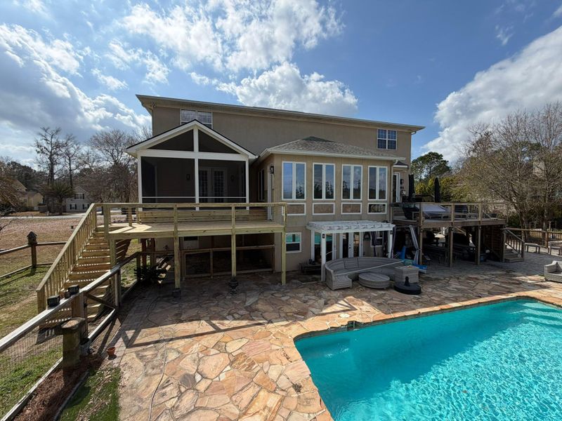 Deck & Patio