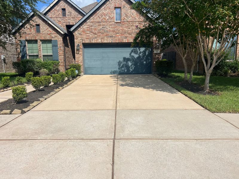 Concrete & Paver Sealing