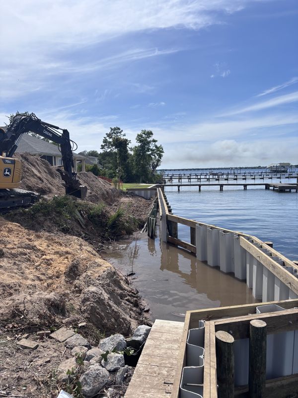 Seawall/ Retaining wall