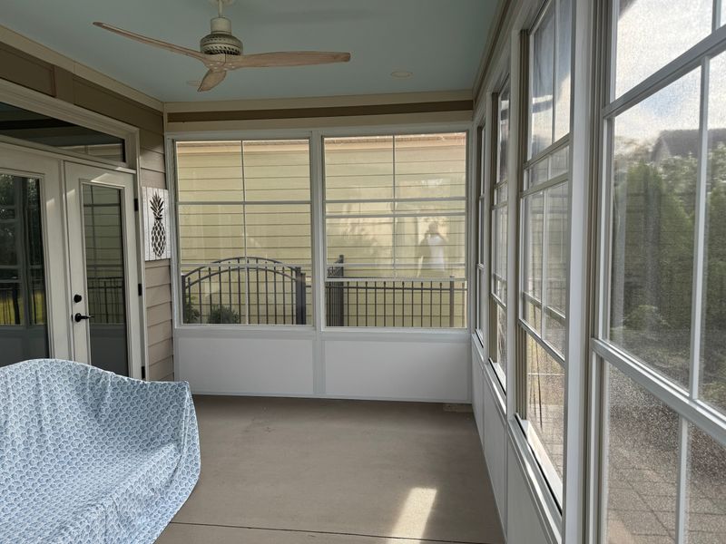 3 Season rooms Eze Breeze