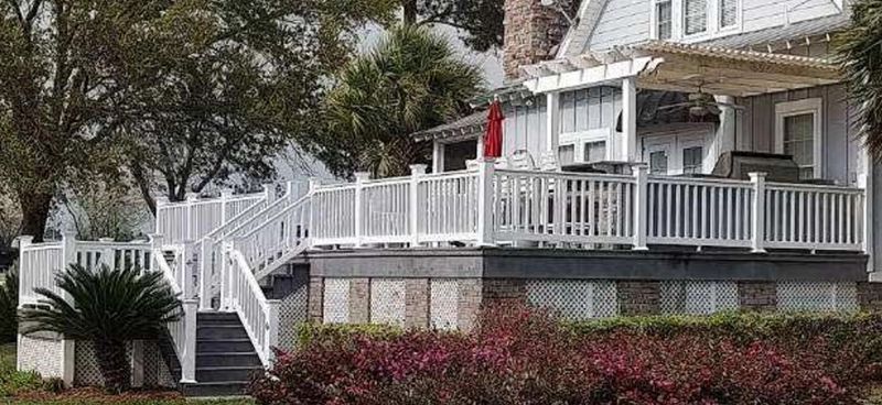 Grand Manor Rail