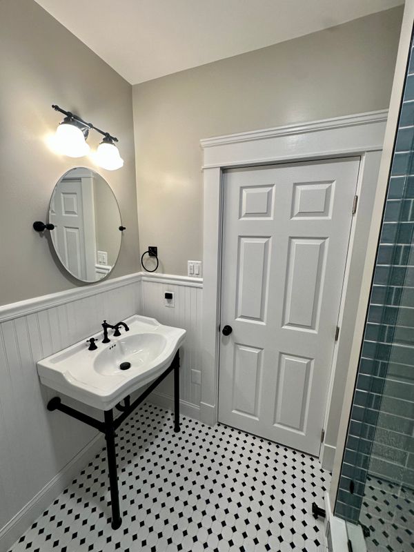 Bathroom Remodel gallery
