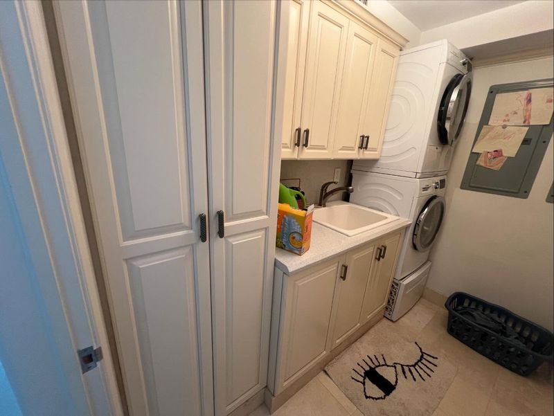 Kitchen Cabinet Refinishing