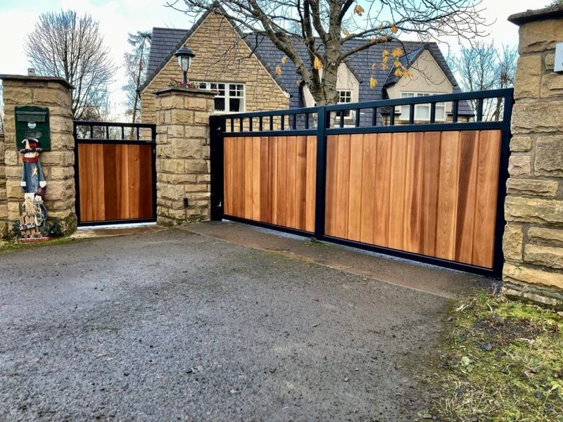 Deck & Fence Staining