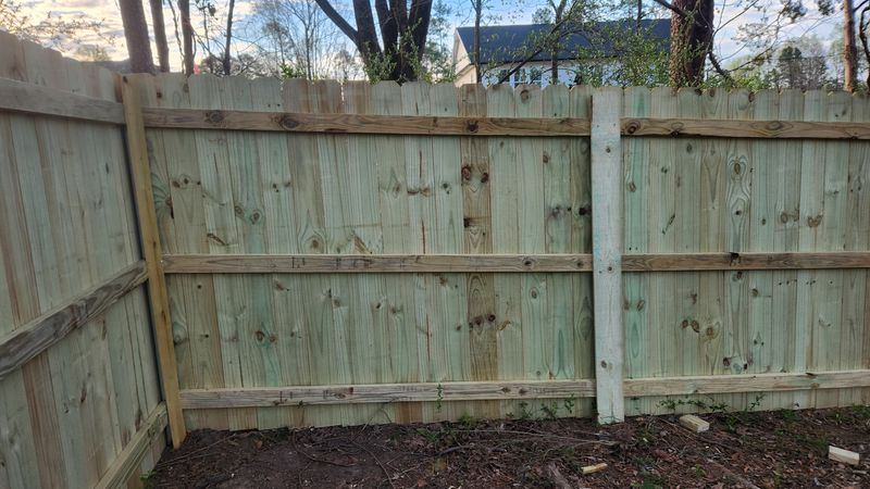 Wood Privacy Fence - Charlotte, NC