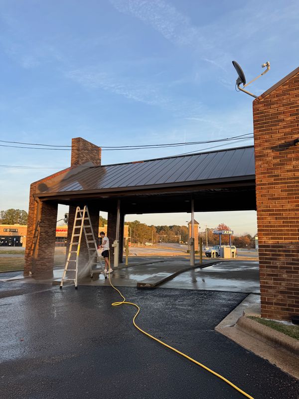 Driveway and Sidewalk Cleaning
