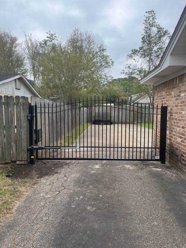 Gate Installation and Repair