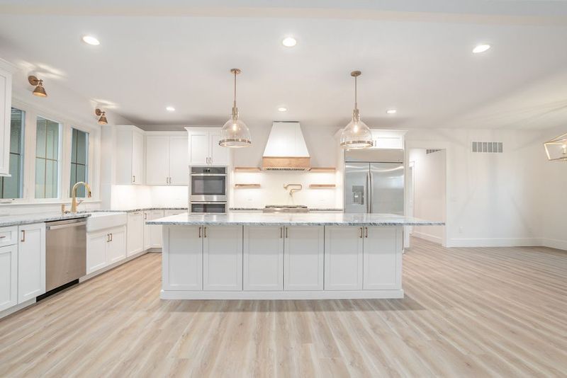 Kitchen and Cabinet Refinishing