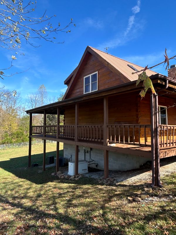 Log Home Staining