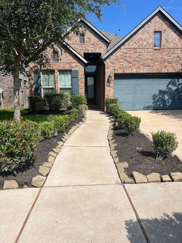Mulch/Stone Bonding