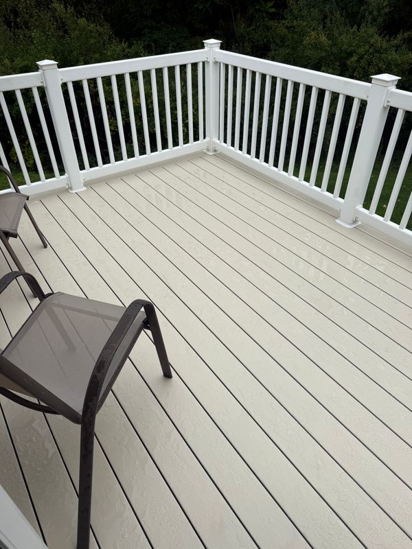 Melton Deck