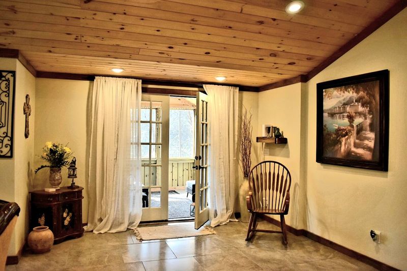 Luxury Airbnb and Private Picnic Experience