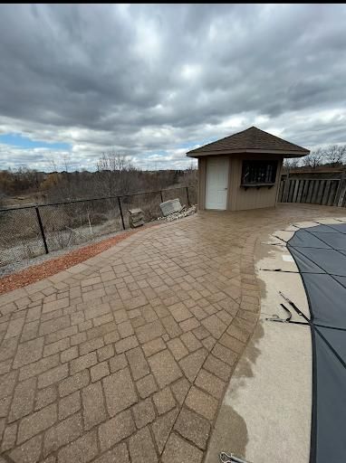 Interlock Pressure Washing & Re-Sanding