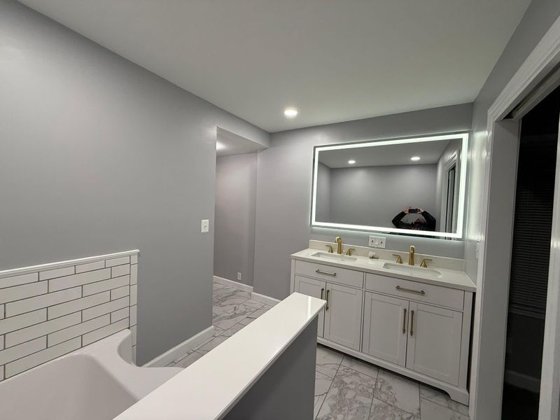 Kitchen & Bathroom Remodeling