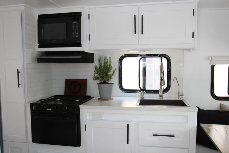 Hana - 2015 Fleetwood Travel Trailer