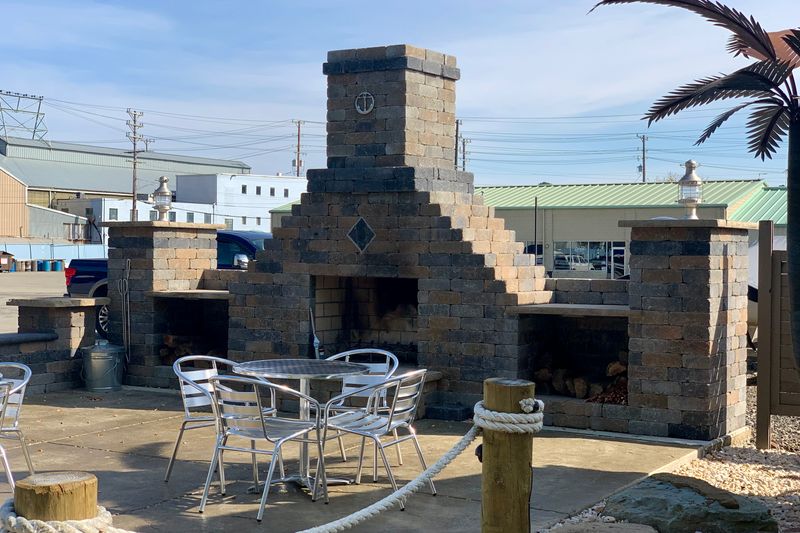 Outdoor Fireplaces gallery