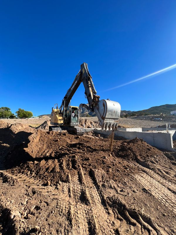Residential & Commercial Excavation