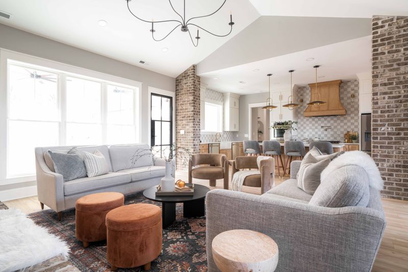 Southern Charm Custom: Design & Build