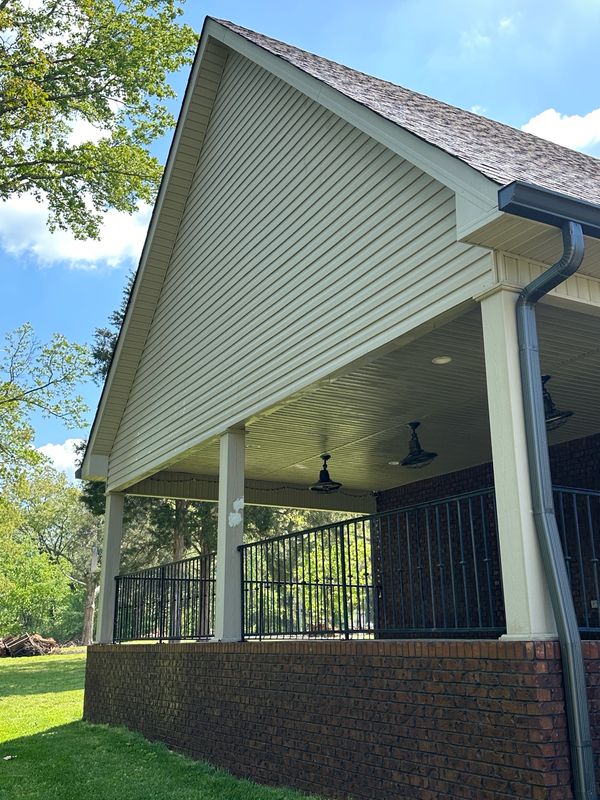 Transforming the Palmyra area of Clarksville, TN: Oakland Power Washing's Soft Wash Revolution in Clarksville