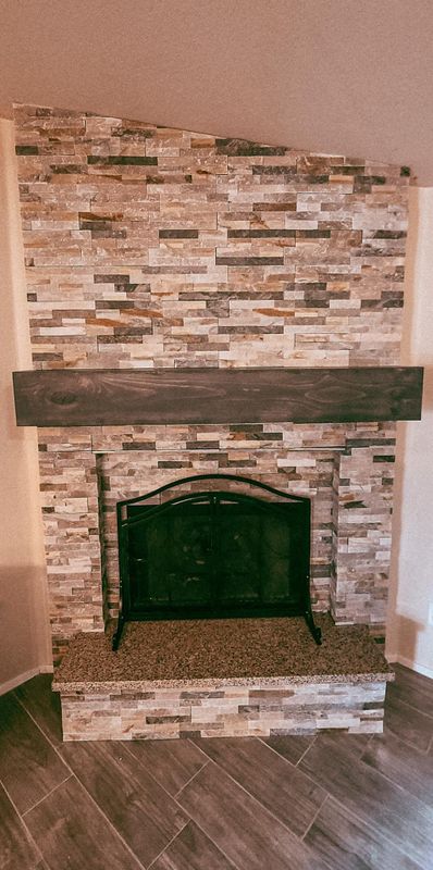 Accent walls/ Fireplace
