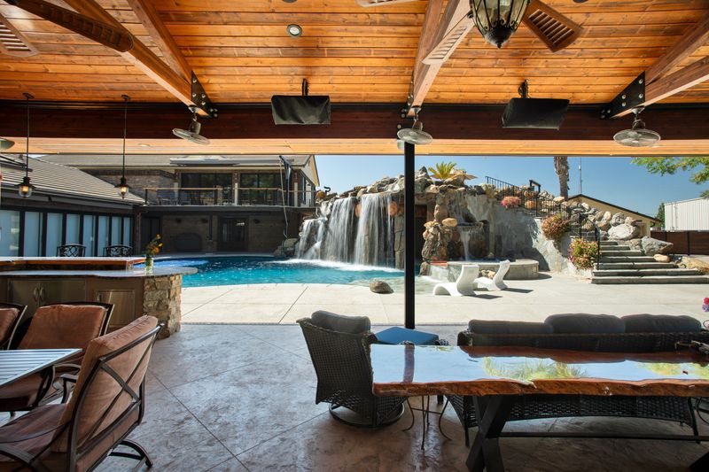 Custom Pool Design