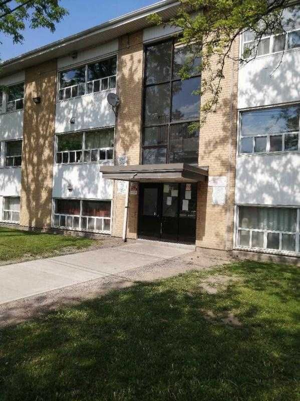 Revitalizing North York: Triumph Inc's Expert Roofing Transformation