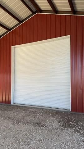 Metal buildings 