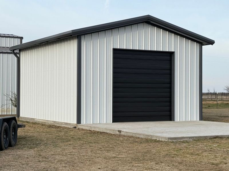 Metal Buildings/Barndominiums