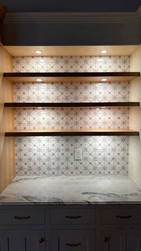 Kitchen Backsplash Installation