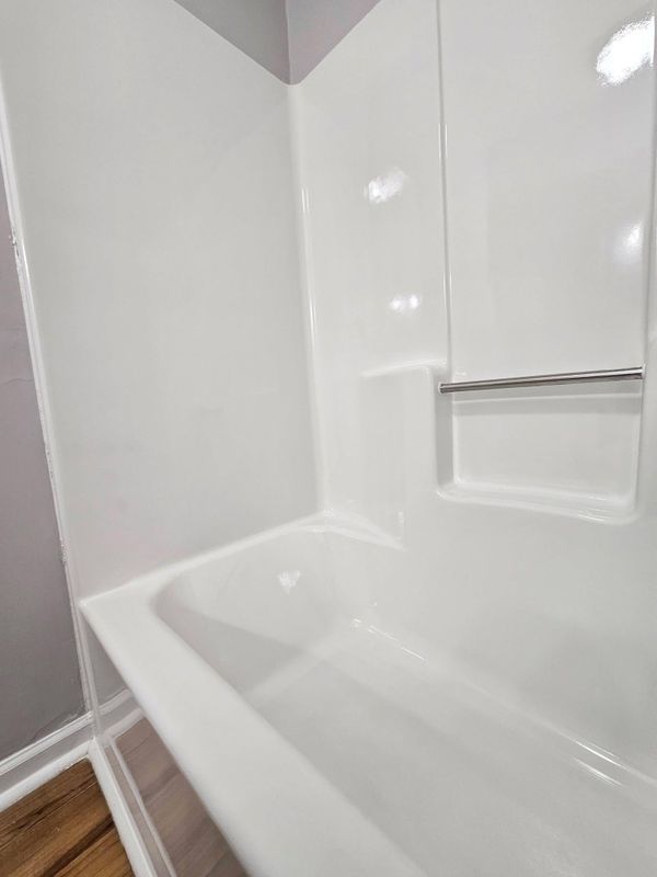 Shower Unit Refinishing