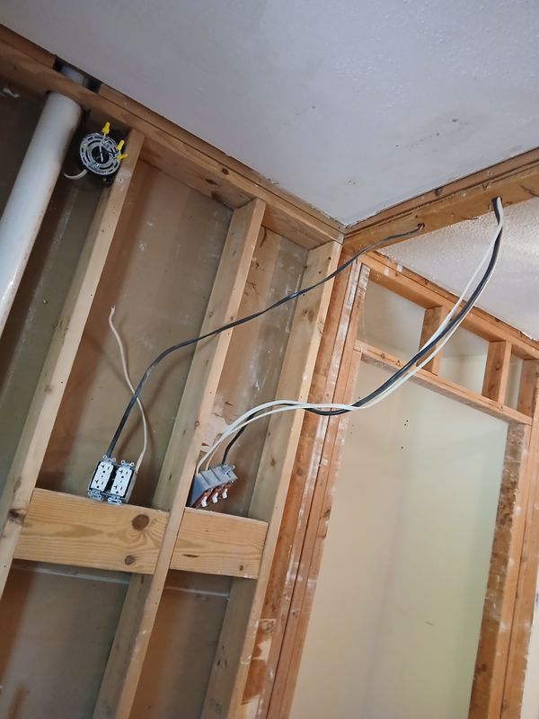 Carbondale Roof Leak repair and Drywall installation