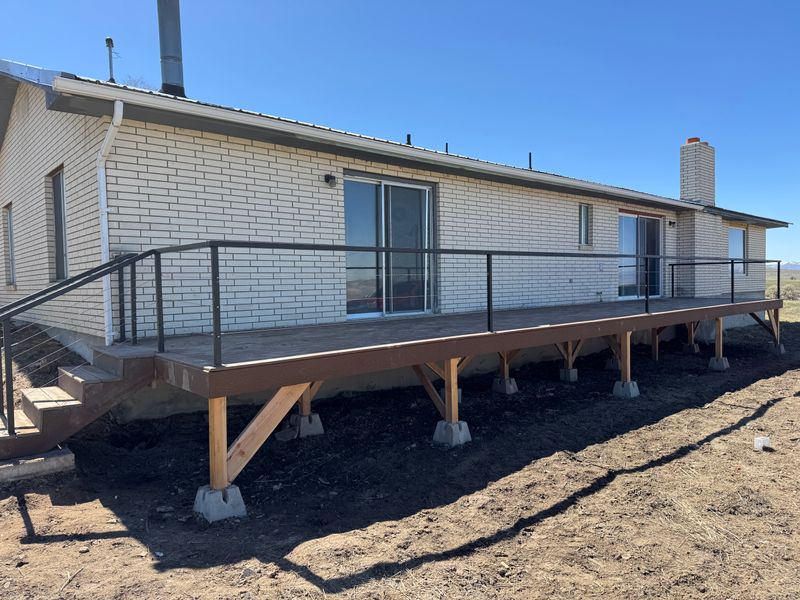 Custom decks & handrails