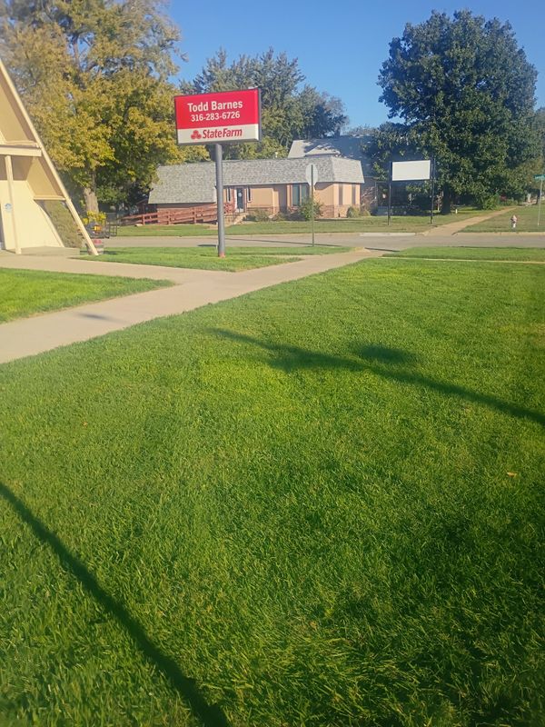 Commercial Landscaping & Lawncare