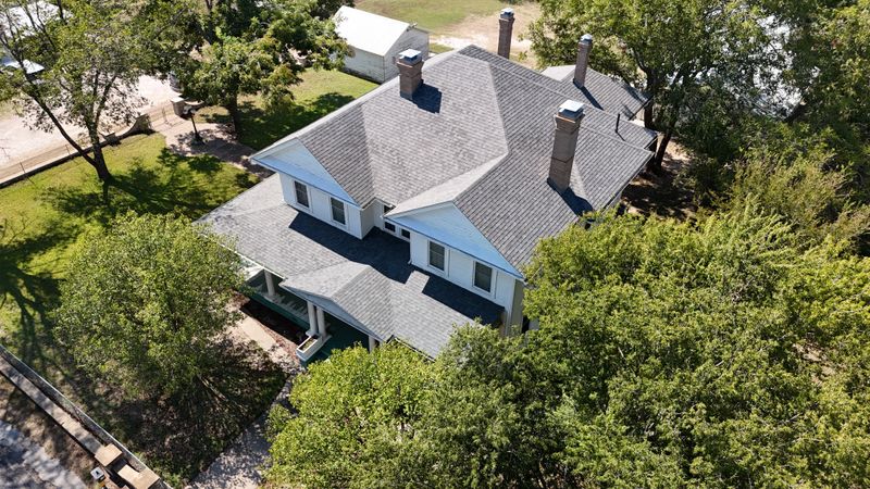 Shingle Roofs 